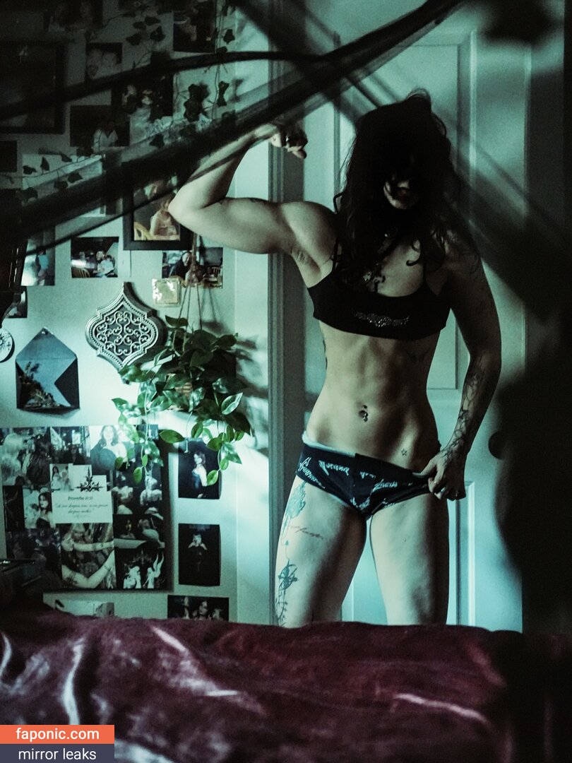Ellie.moore04, Elliemoore, Ellmari.e, elliemoore_official Nakenläckor OnlyFans Foto #8