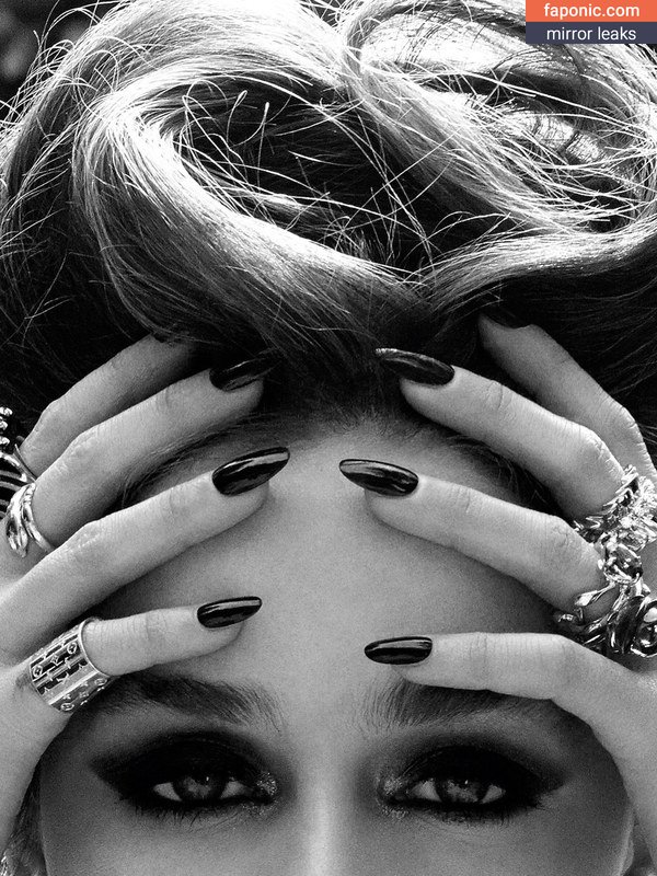 Emilia Clarke, clarkeyxo, emilia_clarke, emiliaclarke, emiliaclarkecentral, https: Nakenläckor OnlyFans Foto #312