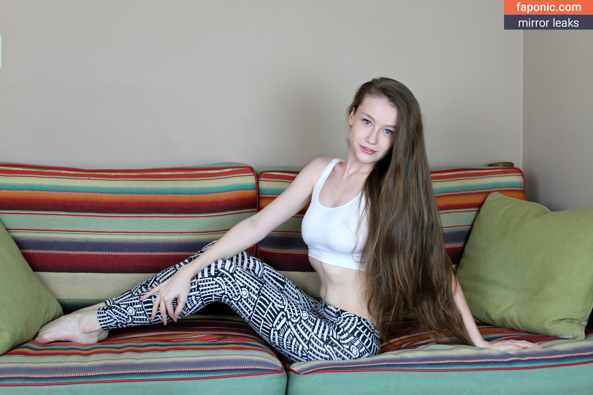 Emily Bloom, emilybloomshow, theemilybloom Nakenläckor OnlyFans/Patreon Foto #5214