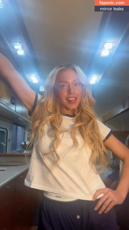 Sydney Sweeney, gal_gadot, https:, sydney_sweeney Nakenläckor OnlyFans Foto #184