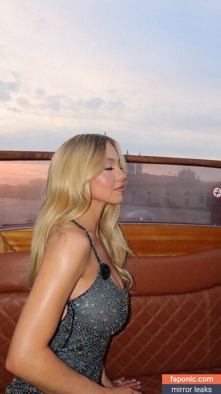 Sydney Sweeney, gal_gadot, https:, sydney_sweeney Nakenläckor OnlyFans Foto #388