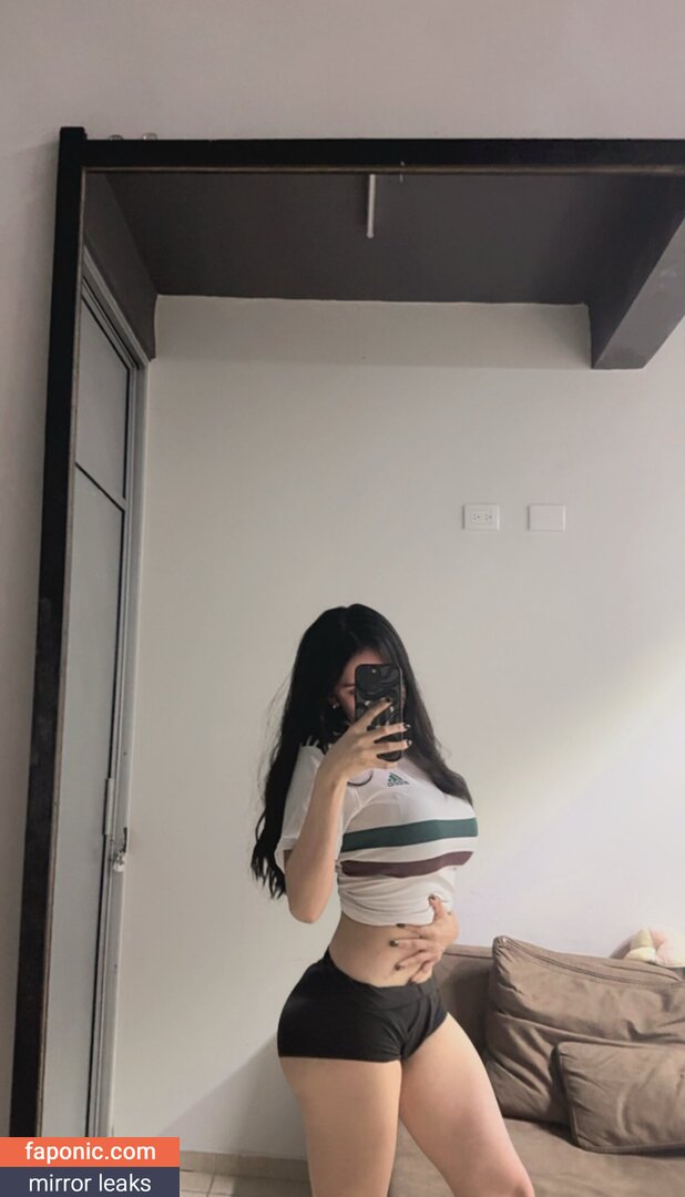 Syluhn, sylunh Nakenläckor OnlyFans Foto #2