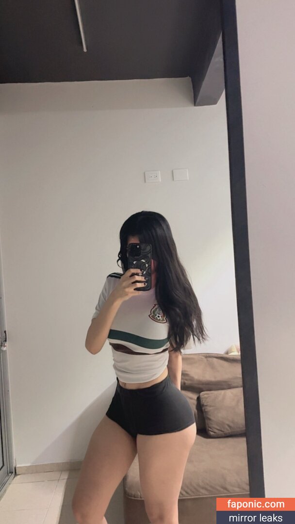 Syluhn, sylunh Nakenläckor OnlyFans Foto #3