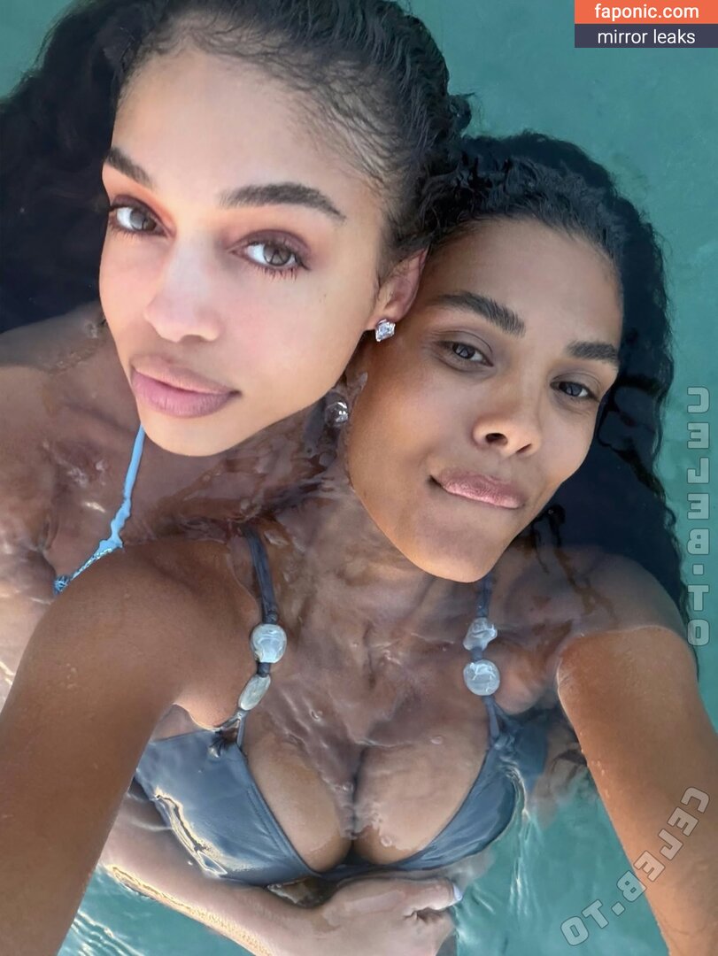 Tina Kunakey, tinakworld, tinariccia Nakenläckor  Foto #7