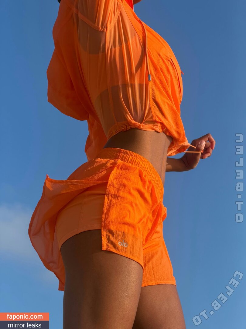 Tina Kunakey, tinakworld, tinariccia Nakenläckor  Foto #17
