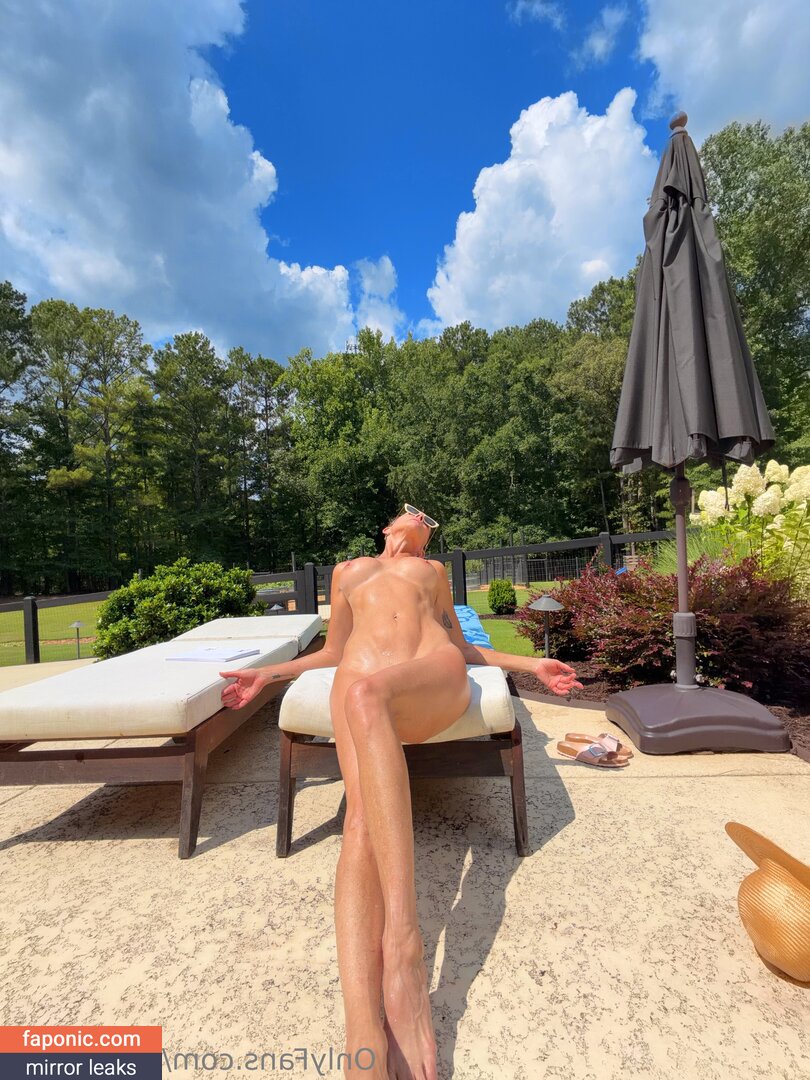 Tricia Helfer, https:, officialtriciahelfer, triciahelfer, trutriciahelfer Nakenläckor OnlyFans Foto #16