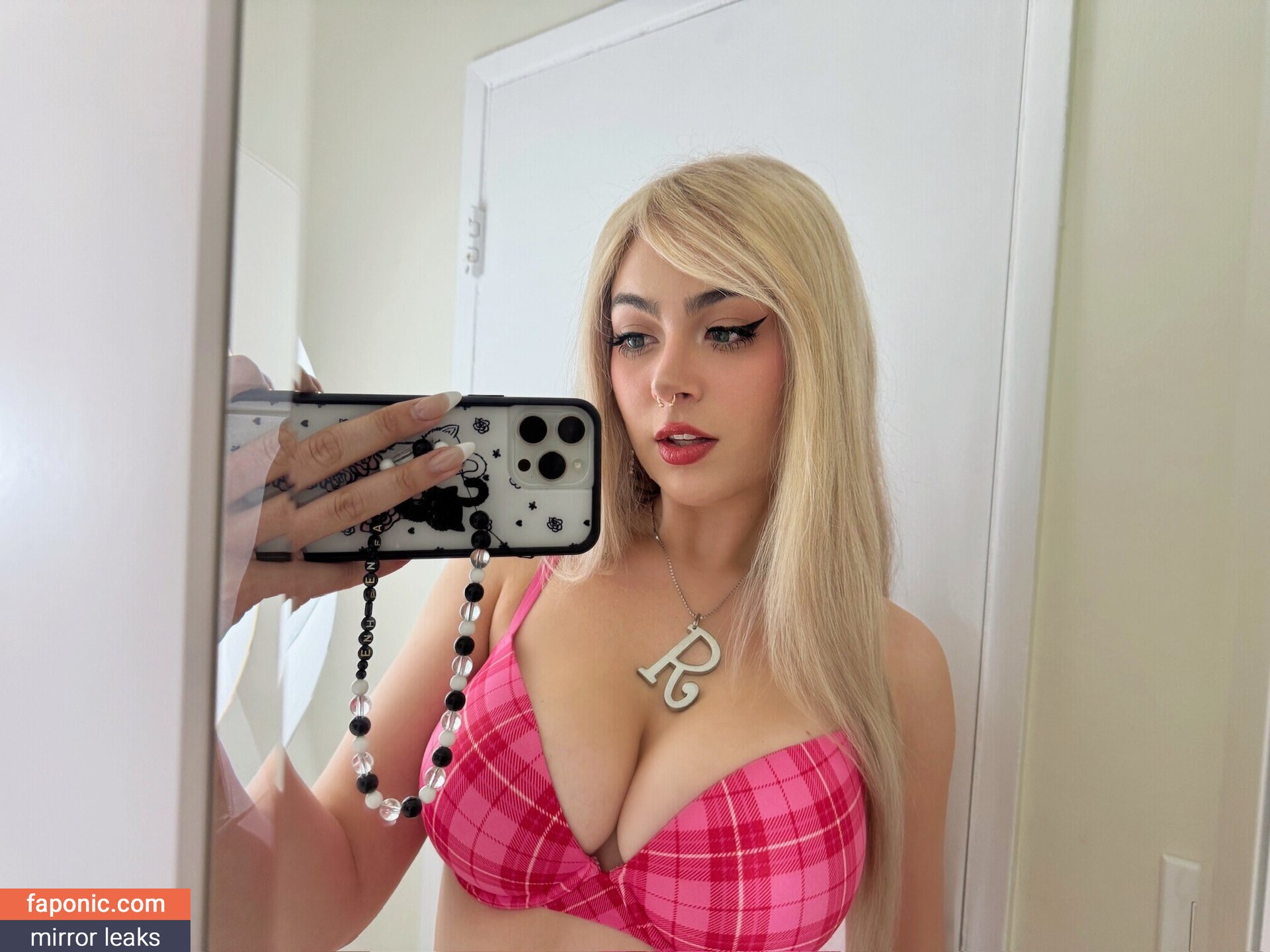 https:, luisa.geigle, luisa_madeleine_geigle, rowsvee Nakenläckor OnlyFans Foto #63