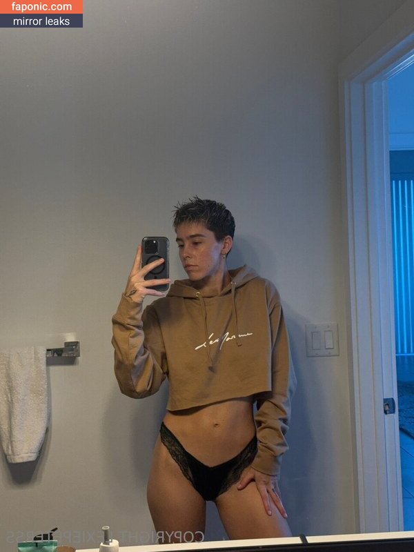 Lexiepeterss, sexylexie Nakenläckor OnlyFans Foto #8