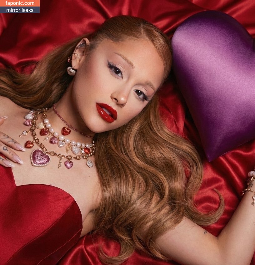 Ariana Grande, arianagrande Nakenläckor OnlyFans Foto #125