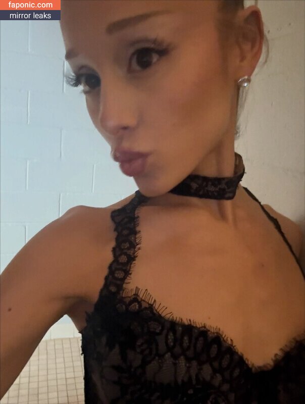 Ariana Grande, arianagrande Nakenläckor OnlyFans Foto #176