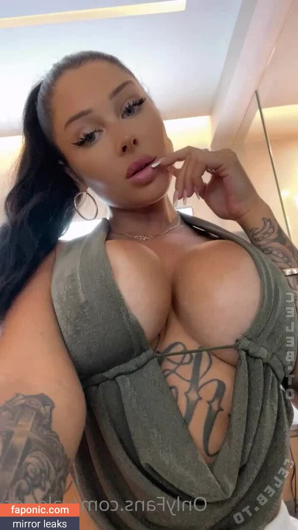 Valerie Cossette, https:, valerie.c_, valeriec, valeriecossett Nakenläckor OnlyFans Foto #28