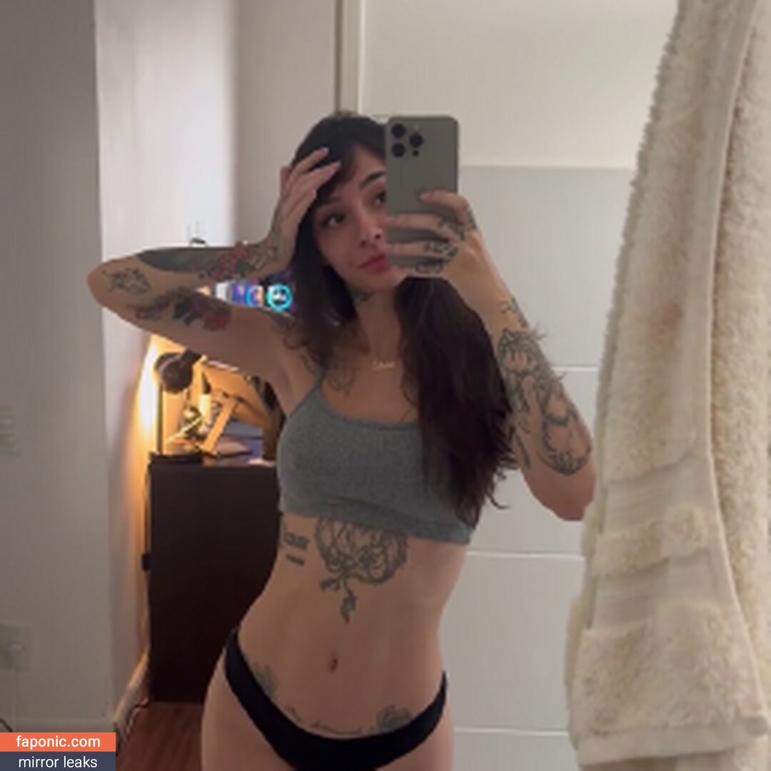 Caputile, Letícia Caputi Nakenläckor  Foto #9