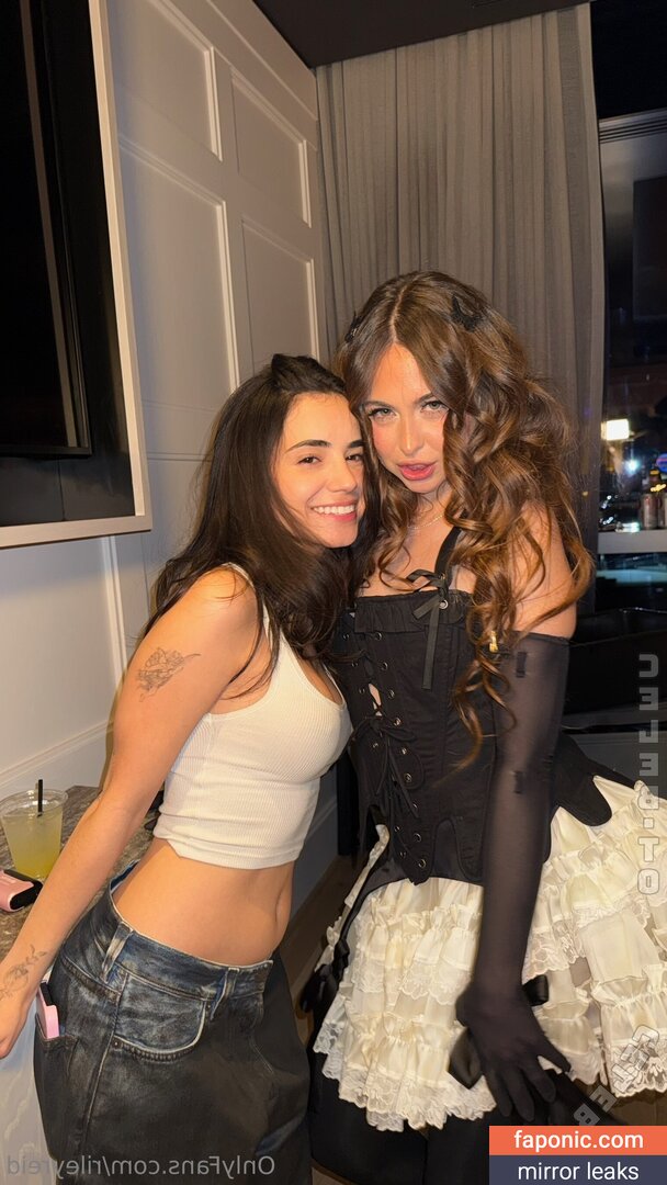 Riley Reid, RileyReidTikTok, hellorileyreid, rileyreidx3 Nakenläckor OnlyFans Foto #2655