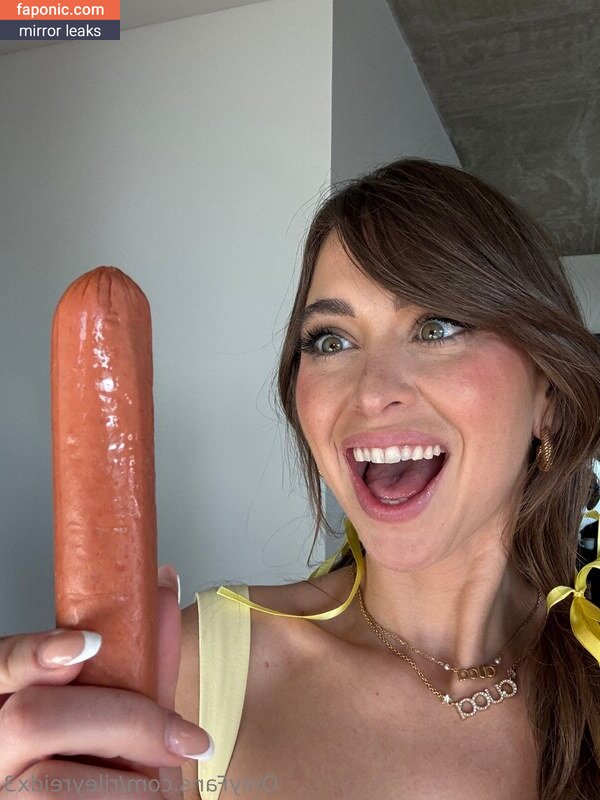 Riley Reid, RileyReidTikTok, hellorileyreid, rileyreidx3 Nakenläckor OnlyFans Foto #3081