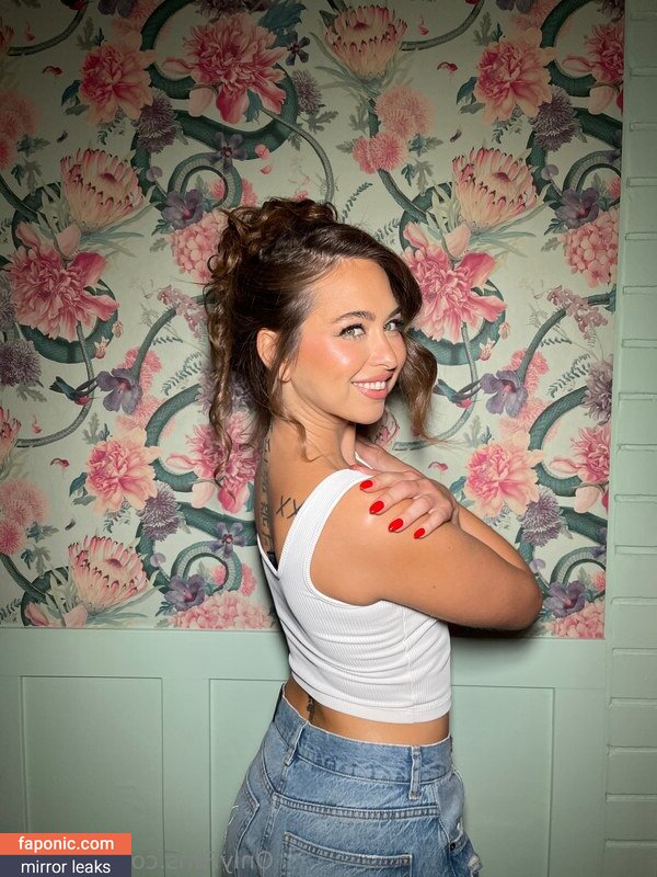 Riley Reid, RileyReidTikTok, hellorileyreid, rileyreidx3 Nakenläckor OnlyFans Foto #3087