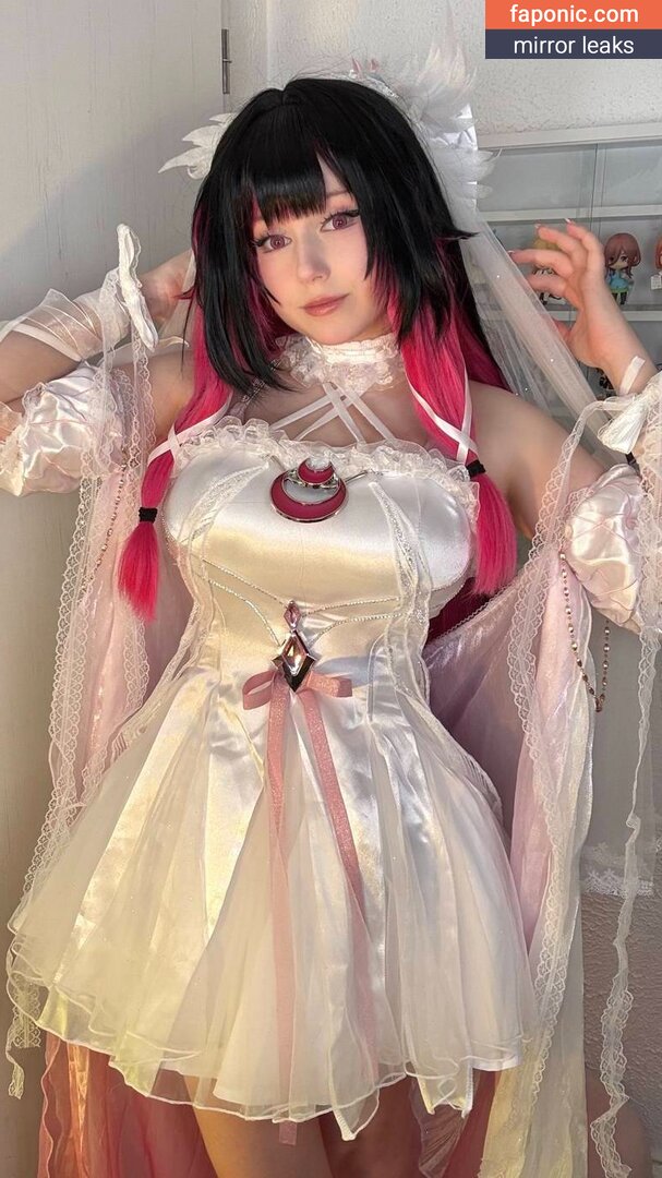 Upminaa, https: Nakenläckor  Foto #222