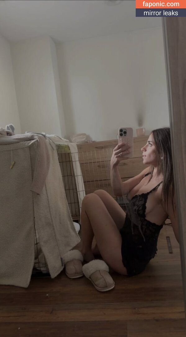 Sofia Crnilovic, https: Nakenläckor  Foto #1