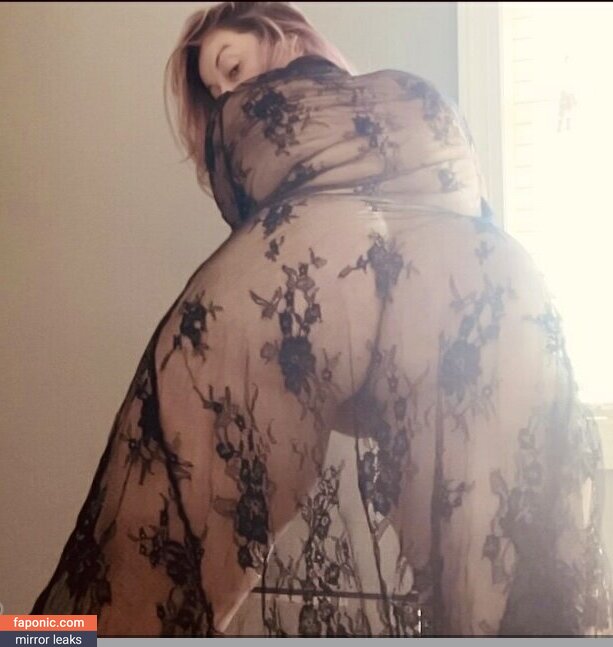 Hollie Mulvihill, foot_feendz, optimus_primette Nakenläckor OnlyFans Foto #14
